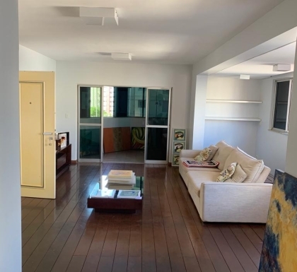 Edifício Camargo Pádua - Apartamento 3 quartos, 1 suíte, semi-mobiliado. 2 vagas de garagem. Setor Oeste