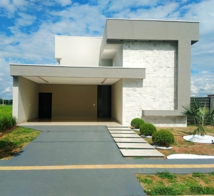 Casa Térrea, Residencial Terras Alpha 2 - 3 quartos, 1 suíte. 3 vagas de garagem Senador Canedo